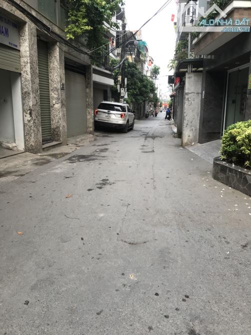 Bán nhà C4 90m2, MT 5m, ô tô tránh tại LẠC LONG QUÂN, giá 22 tỷ vnd - 4