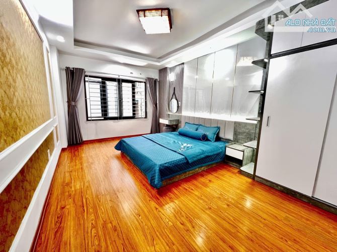 Ban nhà Thanh Lân 30m 5 tầng full nội thất, ô tô tải đỗ cổng, ở cực sướng - 4
