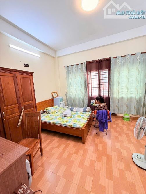 HẺM 5M ĐỒNG ĐEN - NGANG 4,5m P.14 TÂN BÌNH - NHÀ 3 TẦNG MỚI - 6.4 tỷ - 4