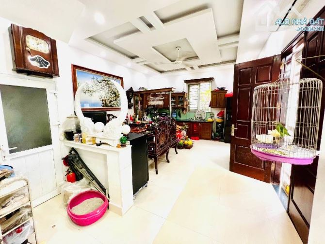 NHÀ ĐẸP TÂY MỖ  - LÔ GÓC - 3 MẶT THOÁNG - FULL NỘI THẤT - Ô TÔ CÁCH 20m - TIỆN ÍCH XUNG QU - 4