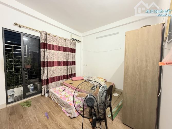 💥 THẠCH BÀN 🏠 Dân Xây 45m2 × 4 Tầng, Ôtô đỗ Cửa - Vào Nhà, Gần AEON, Gi.á Hơn 8 t.ỷ - 4