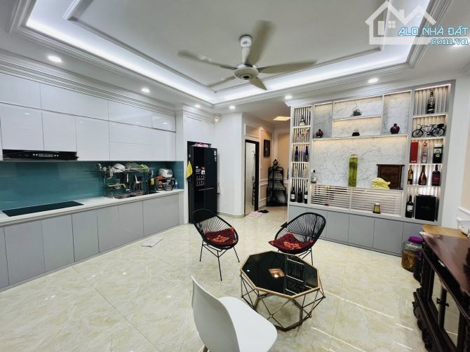 CẦN BÁN NHÀ DOÃN KẾ THIỆN CẦU GIẤY 35m2, 6 TẦNG MẶT TIỀN 5,3m GIÁ  11.8 TỶ - 4