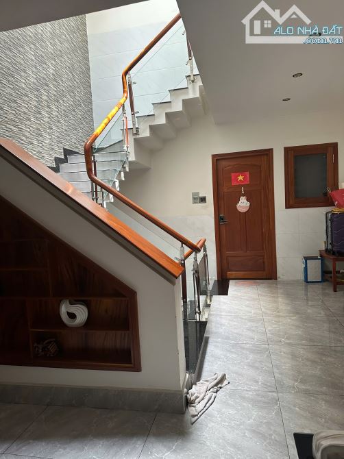 BÁN NHÀ TRỆT 2 LẦU HOÀN CÔNG - TRỤC CHÍNH KDC 148 - CÁCH ĐƯỜNG 3/2 ( 50m ). - 4