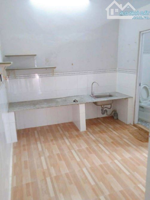 Cho thuê nhà có sân rộng gần chợ An Hoà 4,5 triệu - 4