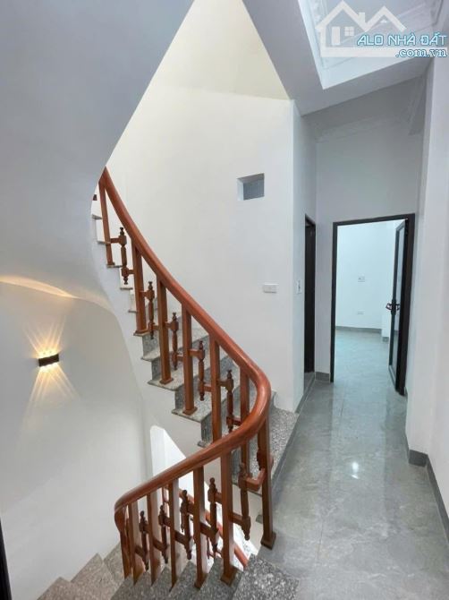 BÁN NHÀ ĐẸP 1.45 TỶ 3 TẦNG 40M2 ( HƯỚNG NAM ) NGÕ PHAN ĐÌNH PHÙNG - 4
