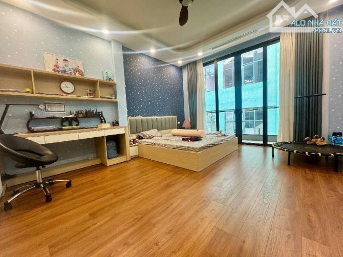 Bán nhà Phố Ngô Gia Tự 100m2, 5 Tầng  Ở và Kinh doanh đa loại hình - 4