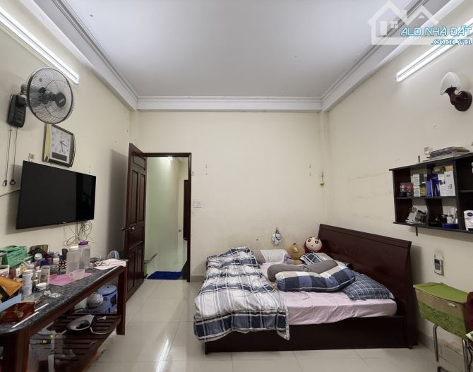 NHÀ CHÍNH CHỦ – TRẦN THÁI TÔNG, P.15 TÂN BÌNH 📐 66m² (4 x 16.5) – 3 TẦNG – HẺM XE TẢI - 4