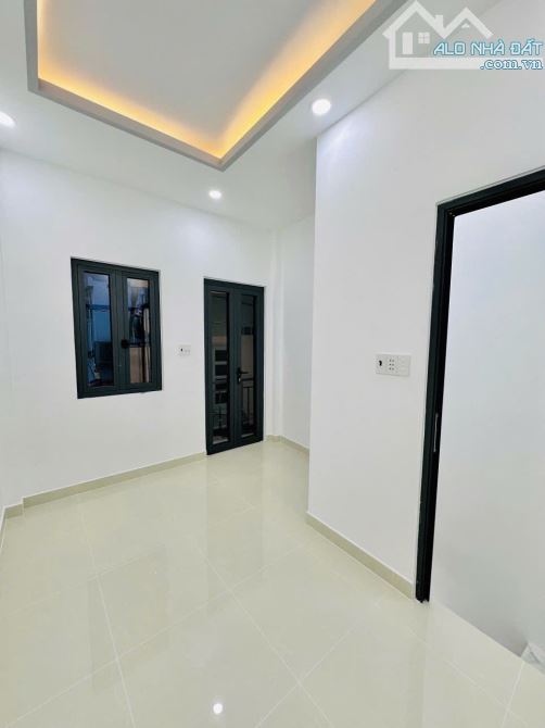 Nhà mới đẹp - 2 tầng - DtSD 24m2 - Tôn Đản Q4 chỉ 1.860 tỷ - 4