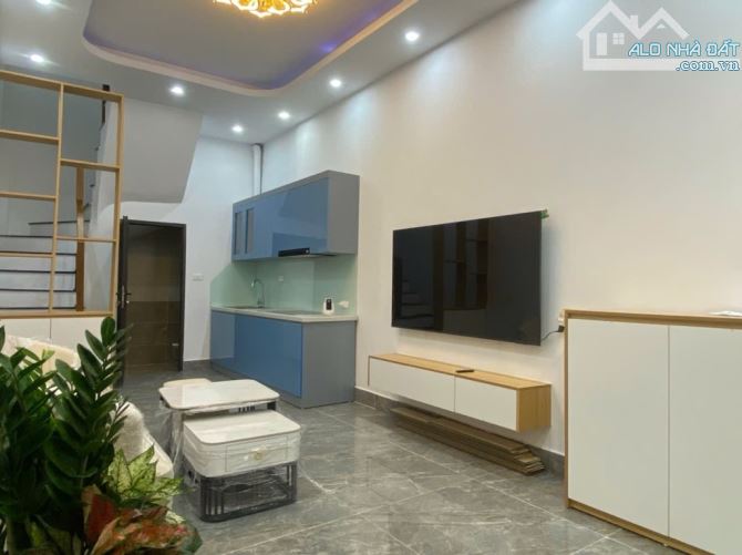 Bán nhà Kim Mã mặt ngõ thông nhà vuông vắn 2 thoáng 28m 5 tầng giá 7.8 tỷ full nội thất xị - 4