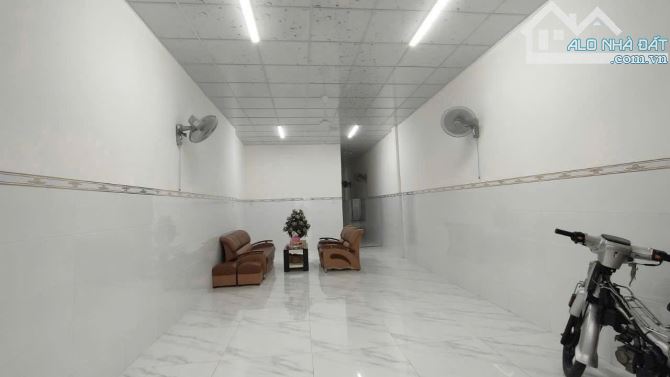 Nhà Mặt Tiền Nguyễn Văn Tuôi thị trấn Bến Lức Long An 116m2 - 4