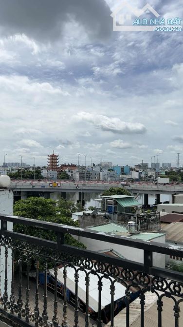 Bề ngang 9,5m, nhà 5 tầng Đ,Nguyễn Văn Luông, P10, Q6(gần cầu lò gốm) 95m2 Chỉ 12,9 Tỷ - 4