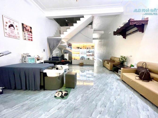 Bán Nhà phân lô, ô tô vào nhà, thôn Quyết Tiến, Vân Côn, Hoài Đức. giá 3,05 Tỷ. DT: 42 m2 - 5