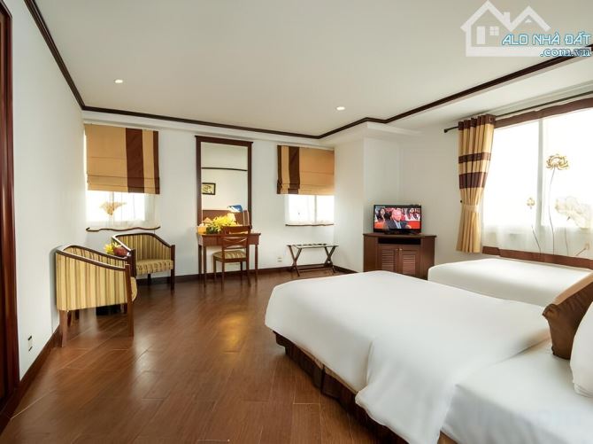 KHÁCH SẠN 4 SAO VIP NHẤT Ba Đình - Trấn Vũ - 210m x 10 Tầng x Mặt tiền 10m, Giá Tốt - 5