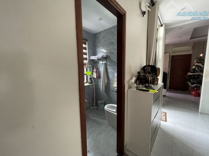 Nhà 2 mặt tiền Trần Nhân Tông , đang có dòng tiền ổn định 60 triệu 1 tháng - 5
