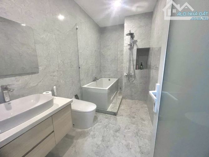 Bán nhà mặt phố, dt100m2; mt5m; đường Đa Mặn 5,5m, giá 12.x tỷ,biển Mỹ Khê Đà Nẵng - 5