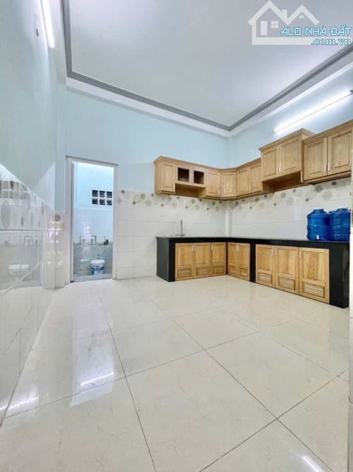 Bán nhà 2 tầng  phường dĩ an dt82,m2  gần chợ dĩ an 1 - 5
