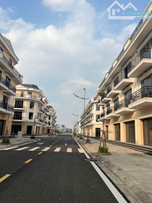 👉 Mua xong lãi luôn căn shophouse Vietsing Square KĐT VSIP Bắc Ninh - 5