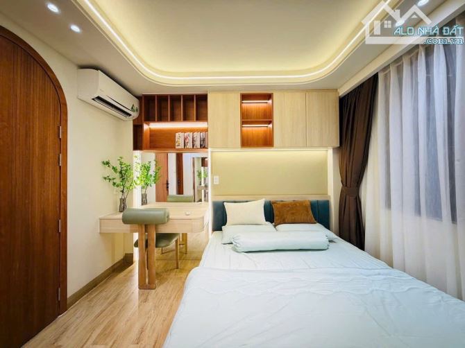 Gấp! Bán nhanh nhà Kỳ Đồng,Q3 47m2 xây 4 tầng giá 2tỷ990.Gần cầu Lê Văn Sỹ.Cho thuê 15tr - 5