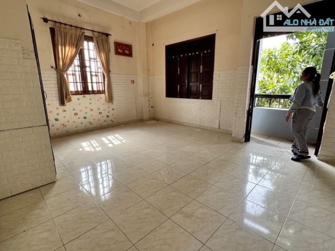 Bán gấp nhà MTKD Bùi Minh Trực, xe hơi ngủ nhà, 190m2, ngang hơn 6m, SHR, HCĐ, chỉ 23.5tỷ. - 5