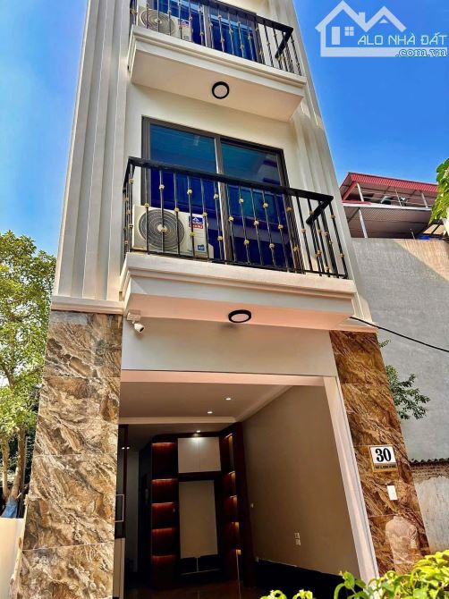 Bán nhà phân lô Cổ Nhuế ở ngay 35m 6 tầng thang máy, lô góc , nở hậu nội thất đẹp 7 tỉ x - 5