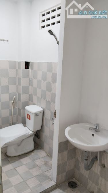 🎉🎉💥 NHÀ 2 TẦNG - KIỆT 5M - THỪA CHỖ ĐỖ Ô TÔ NGÀY ĐÊM - GIÁ CHỈ 4 TỶ x 💥 - 5