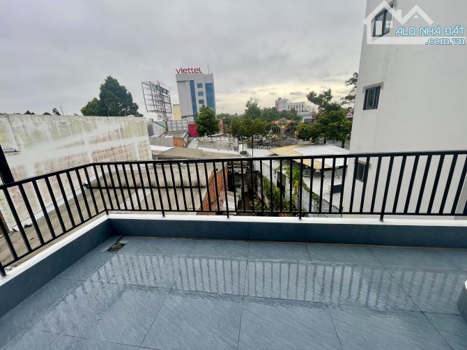 Cần bán nhà 1 trệt 2 lâu cách Nguyễn Đáng 4m - 5