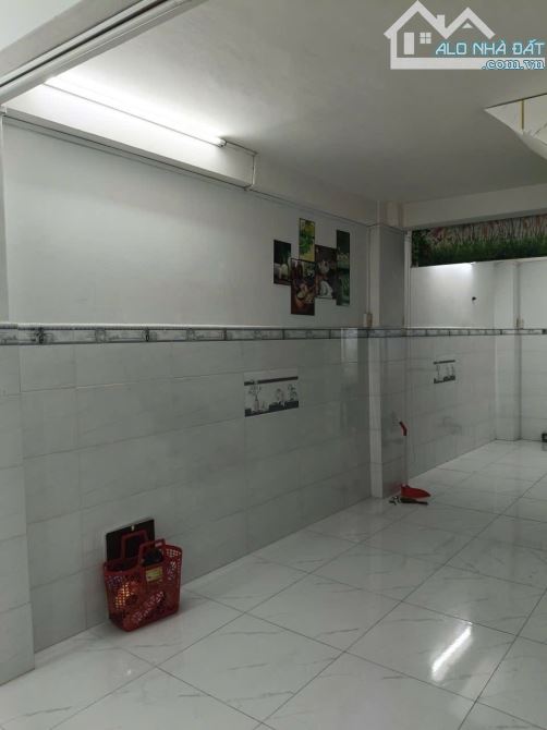 💥NHÀ HẺM Ô TÔ ĐỖ CỬA - HẺM THÔNG - QUA QUẬN 1 CHỈ 2 PHÚT - 3 TẦNG BTCT - ĐANG CÓ DÒNG TIỀ - 5