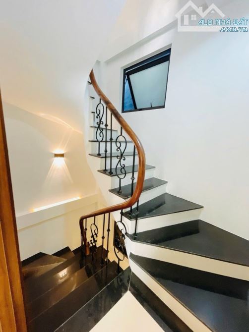 Bán Nhà 5 Tầng full Nội Thất, phố Dương Văn Bé, HBT Nhỉnh 8 tỷ. - 5