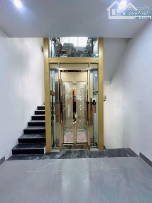 Bán nhà đẹp đê la thành - giảng võ -ba đình 32m 6 tầng full nội thất cơ bản ba gác vào cửa - 5