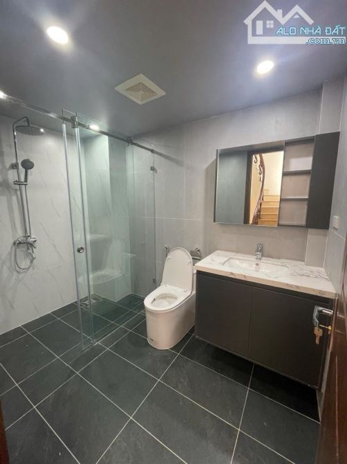 BÁN NHÀ NGÃ TƯ SỞ - Rolnal city 64m² x 4 TẦNG ,MẶT TIỀN 7,7m, Ô tô vào nhỉnh 11 tỷ - 5