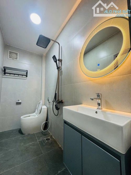 Siêu phẩm lô góc Trường Chinh ô tô đỗ cửa 30m ra mặt phố 5 tầng 52m2 mới tinh cho thuê, KD - 6