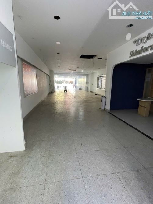 Vị trí VIP, Nhà nở hậu 7,5 x 54 mặt tiền Phan Huy Ích, Tân Bình. - 6