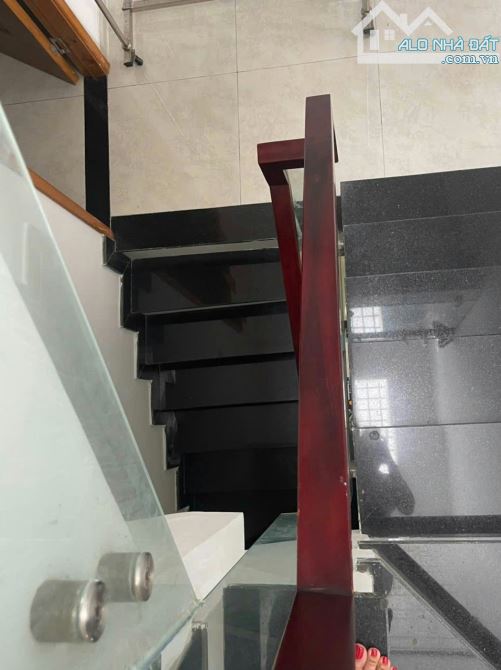 Hẻm xe hơi, khu đường Lê Văn Quới, 4 tầng, 4pn, 2 sân thượng, nhỉnh 4 tỏi - 6