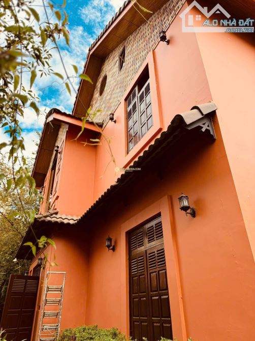 Siêu phẩm Villa Đà Lạt 631m² – Sổ riêng – Đường Hùng Vương, ô tô vào tận nơi – Giá chỉ 25 - 6