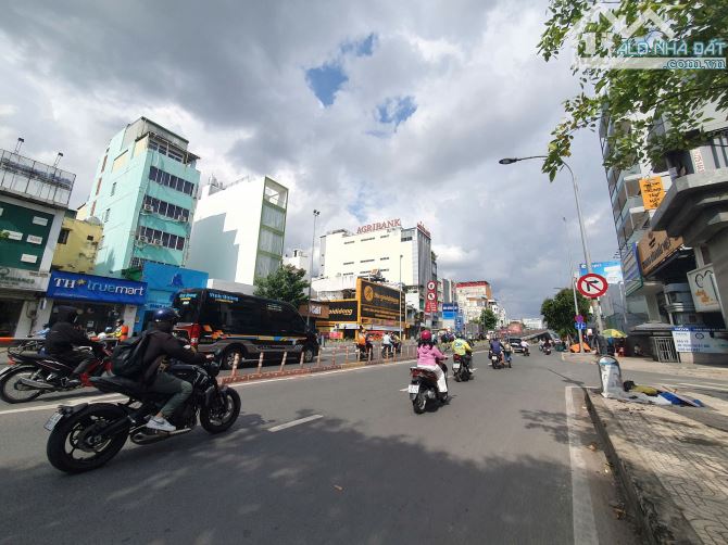 NGỘP LẮM RỒI- HẺM XE HƠI CỘNG HOÀ- DT khủng 5,2x17m (99m2) – 4 tầng mới ở ngay- chỉ 13 tỷ - 6