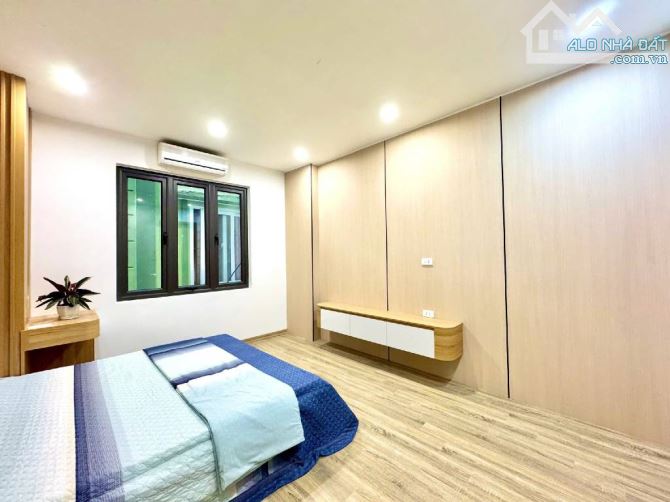 🏡 Bán Nhà Hoàng Văn Thái, Lê Trọng Tấn - Rộng, Thoáng – 3T– 58 m – 8.15 tỷ - 6