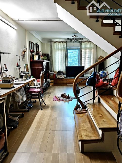 SIÊU HIÊM- NGÕ Ô TÔ – KINH DOANH ĐỈNH- 43M2,5 TẦNG, GIÁ TỐT. - 6