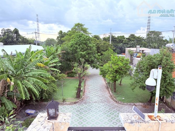 BIỆT THỰ SÂN VƯỜN NGHĨ DƯỠNG CAO CẤP 1.200M2 NGAY TRUNG TÂM SÀI GÒN. THANH LÝ GIÁ RẺ - 7