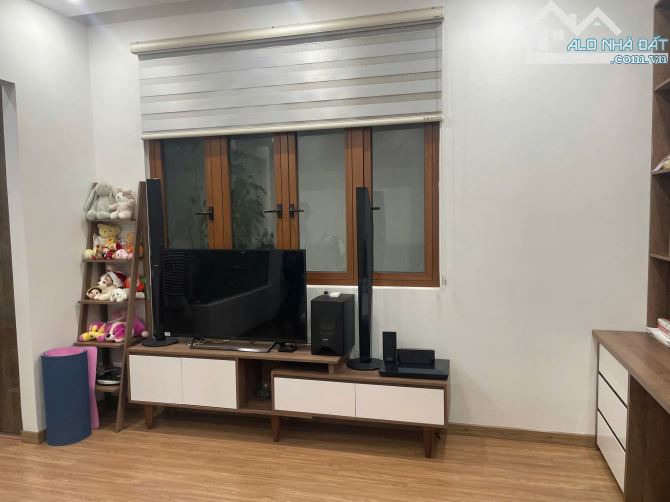 nhà đẹp 5 tầng có thang máy hẻm bạch đằng gần biển ngay tttp nha trang. - 7