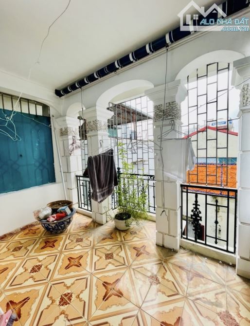 Bán nhà Đường Láng. Nhà mặt ngõ - ba gác tránh. Cách phố 30M - lõi Đống Đa - tặng nội thất - 7