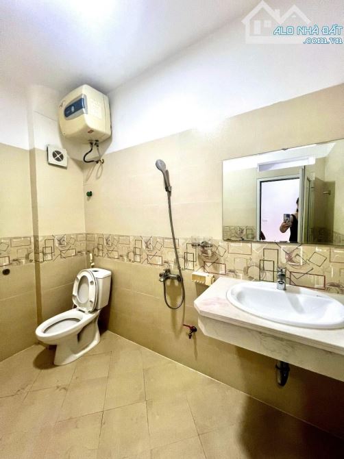 TÔN THẤT TÙNG -TRƯỜNG CHINH -41M²-5 TẦNG-3 NGỦ -NHÀ ĐẸP Ở NGAY-GẦN ĐẠI HỌC Y - 8.85 TỶ - 7