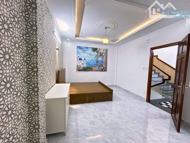 NHÀ 5 TẦNG BTCT, FULL NỘI THẤT – HXH - NGUYỄN DUY CUNG, P.12, GÒ VẤP – 68M² – CHỈ 7.8 TỶ - 7