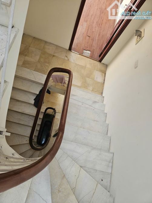 Cho thuê nhà riêng 4 tầng có sân vườn rộng – mát mẻ tại ngõ 264 Âu Cơ - 8