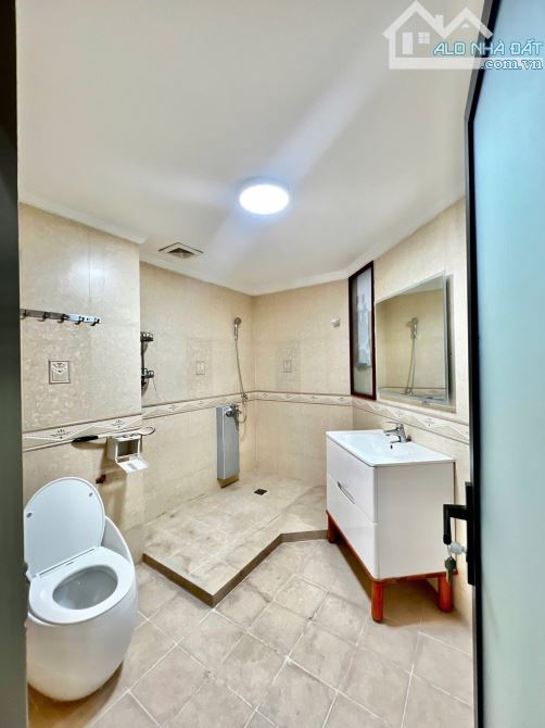 Đối diện BV quốc tế Mỹ khu dân trí cao. Giá 6tỷ370/ 100m2 - Ngang 5m. Đ.Bùi Tá Hán, Quận 2 - 7