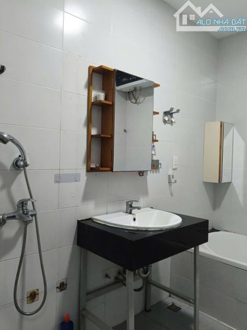 💥NHÀ HẺM Ô TÔ ĐỖ CỬA - HẺM THÔNG - QUA QUẬN 1 CHỈ 2 PHÚT - 3 TẦNG BTCT - ĐANG CÓ DÒNG TIỀ - 7