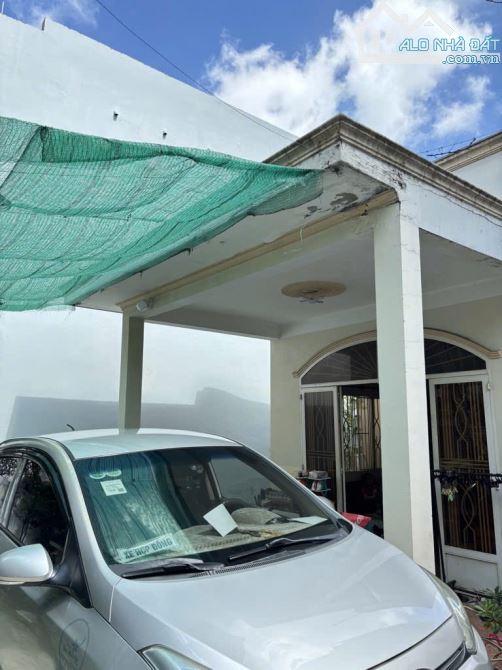 Nhà C4 Nguyễn Văn Quá  Quận 12  2 mặt hẻm xe hơi trước sau  6.8x32m  Giá 11 tỷ - 7