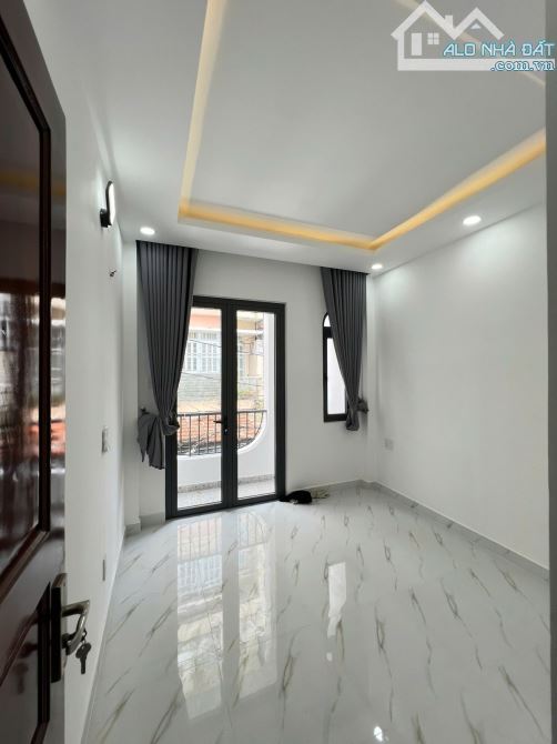 SIÊU PHẨM 4 TẦNG FULL CÔNG NĂNG - 3.2X10M- CHỈ 6.8 TỶ - HẺM XE HƠI - VỊ TRÍ ĐẸP - 8