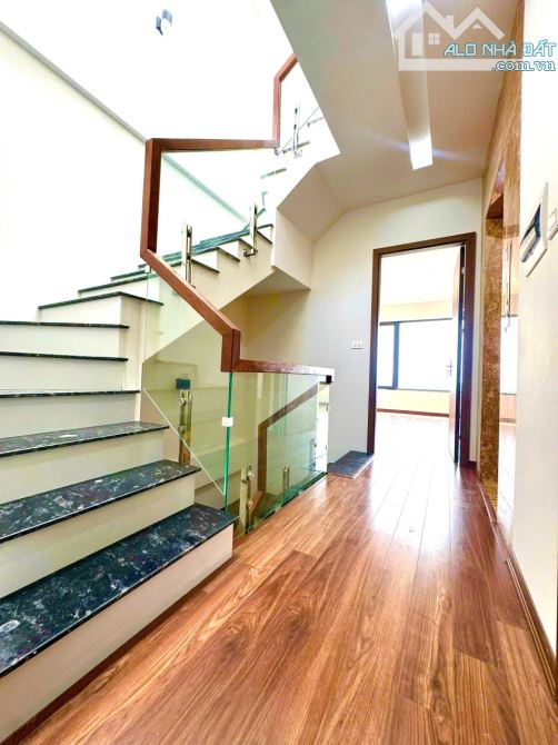 Bán nhà 6 tầng, 450m2 sàn xây dựng, khu đấu giá Lai Xá, đường nhựa, vỉa hè, thang máy. - 8