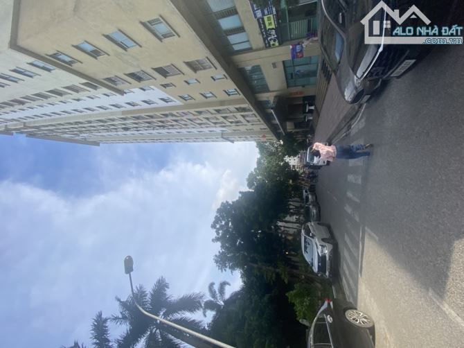 Bán chung cư Skylight phố Minh Khai (Hoà Bình 6) căn hộ duplex ( 2 tầng ) 200m2 - 8