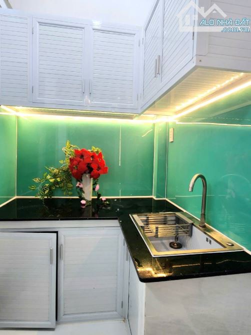 4 TẦNG - GẦN CẦU CHÀ VÀ - GIÁP QUẬN 5 - TÙNG THIỆN VƯƠNG- Q.8-DT: 27M2-  4 TỶ 850. - 8